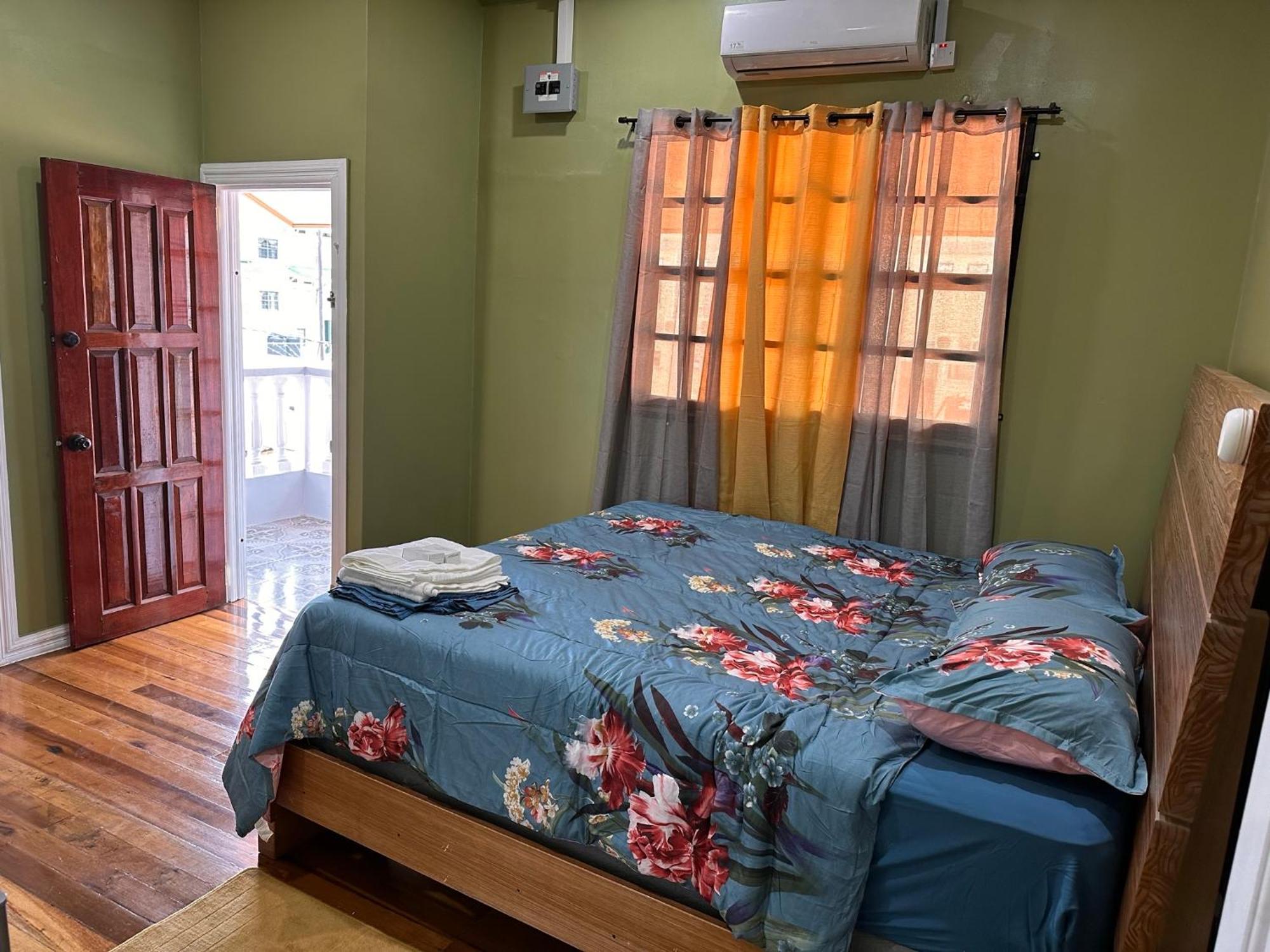 Hollywood Guesthouse جورج تاون المظهر الخارجي الصورة