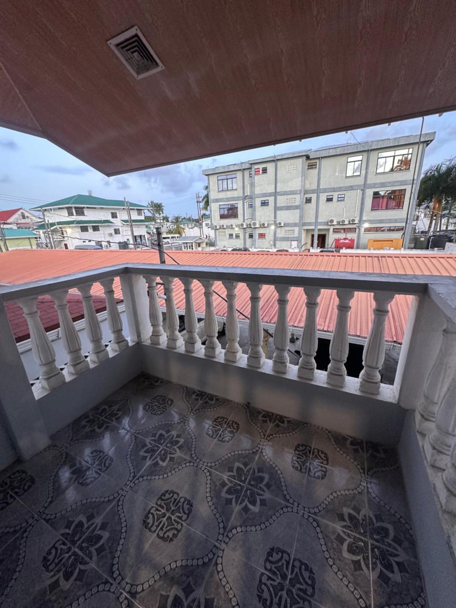 Hollywood Guesthouse جورج تاون المظهر الخارجي الصورة
